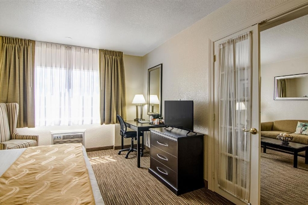 Quality Inn & Suites Denver Stapleton